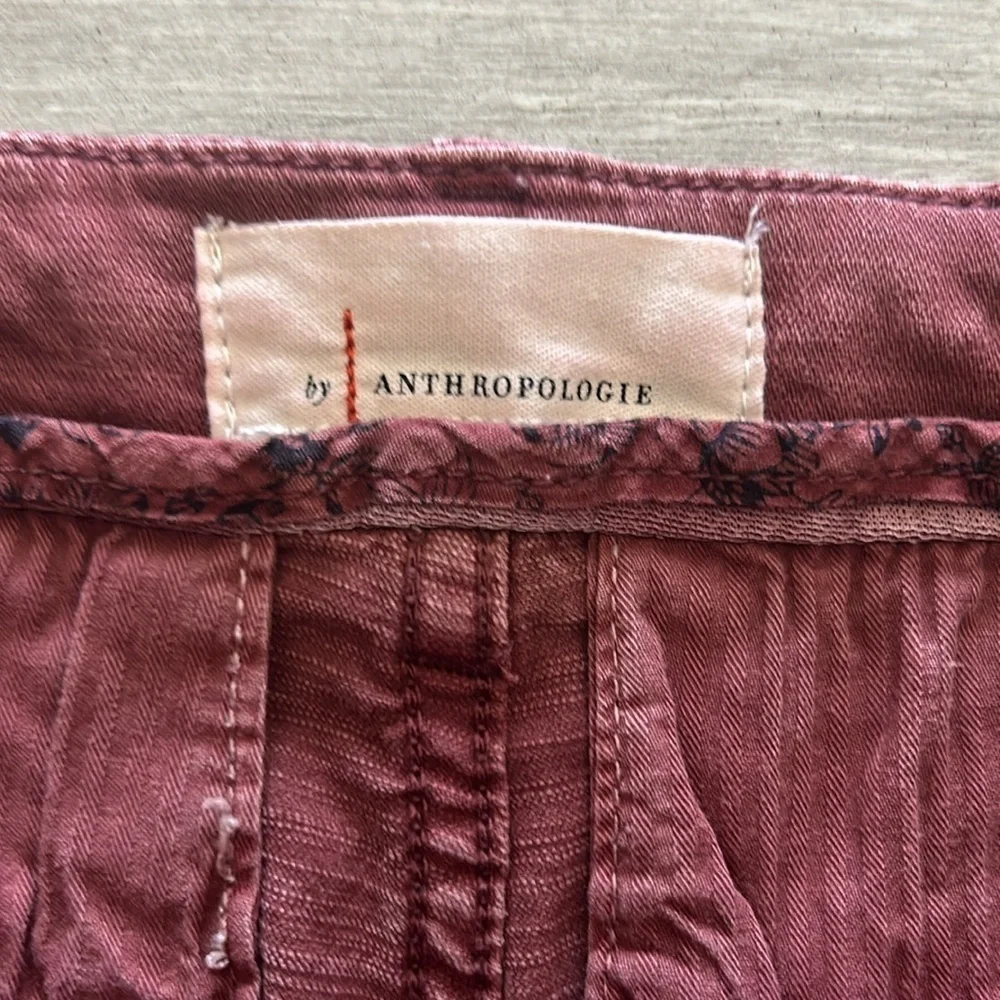 By Anthropologie size 6 raw hem baggy pants in mauve color